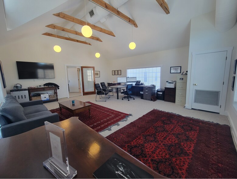 More Photos Of 683 Main St, Norwell Loft Creative Space For Lease