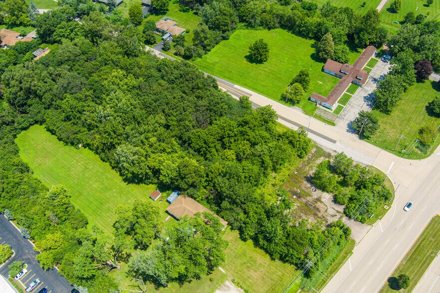 More Photos Of 27W046 North Ave, West Chicago Land For Sale