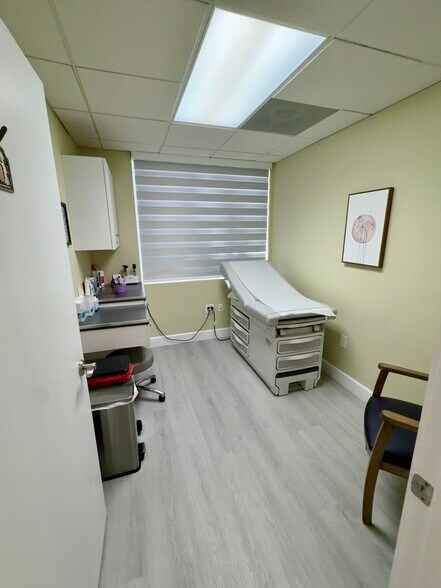 More Photos Of 7765 SW 87th Ave, Miami Medical For Sale