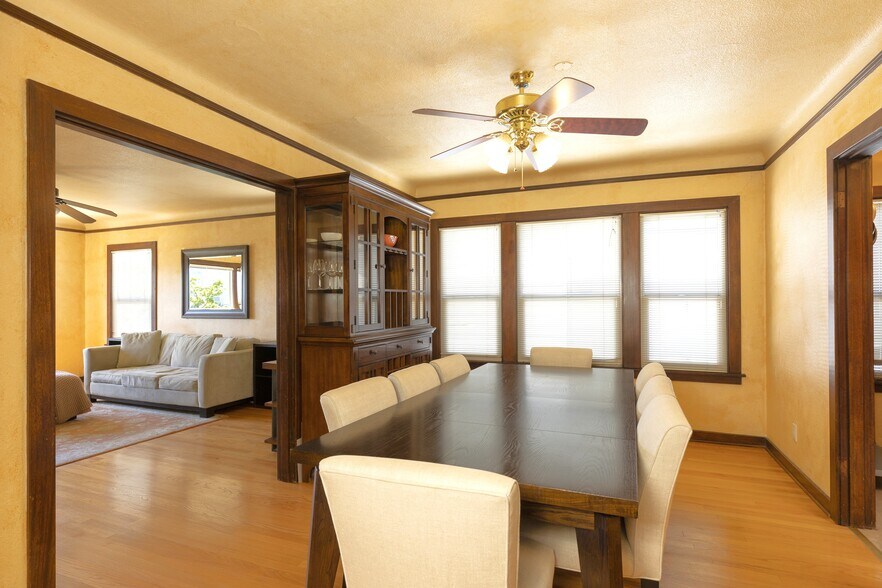 More Photos Of 16 Valley St, Seattle Apartments For Sale