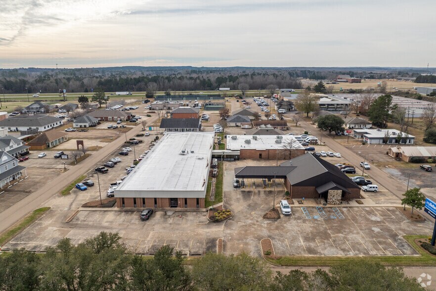 More Photos Of 101 Office Park Dr, Brandon Bank For Sale