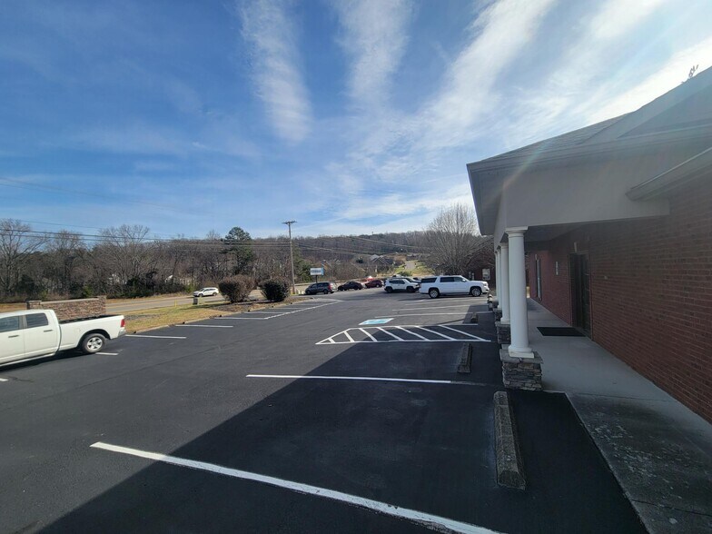 More Photos Of 703 William Blount Dr, Maryville Office For Sale