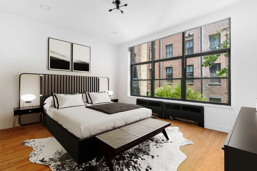 More Photos Of 33 W Ninth St, New York Apartments For Sale