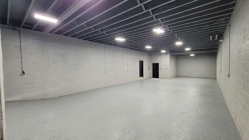 More Photos Of 160-178 Jelliff Ave, Newark Warehouse For Sale