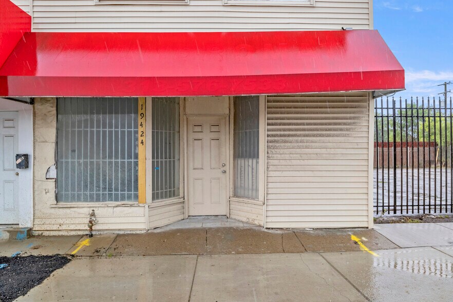 More Photos Of 19424 W Warren Ave, Detroit Storefront For Sale