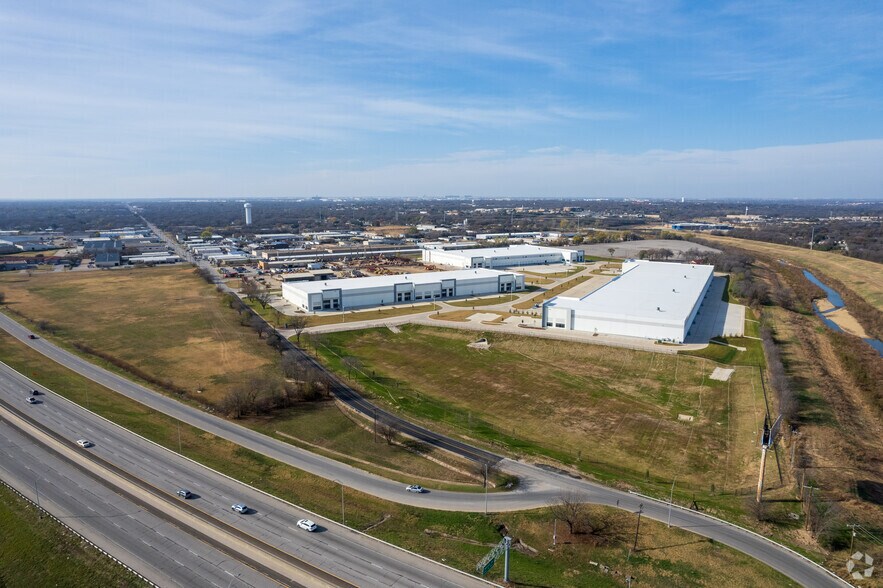 More Photos Of 6741 Midway Rd, Haltom City Distribution For Lease