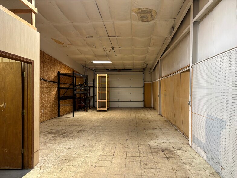 More Photos Of 2905 N Lincoln Rd, Escanaba General Retail For Sale