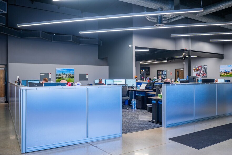 More Photos Of 1255 N Winchester St, Olathe Manufacturing For Sale