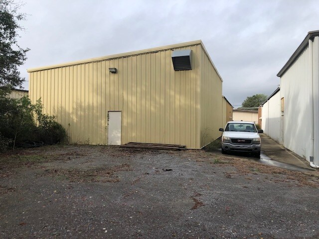 More Photos Of 919 Skipper Ave, Fort Walton Beach Warehouse For Lease