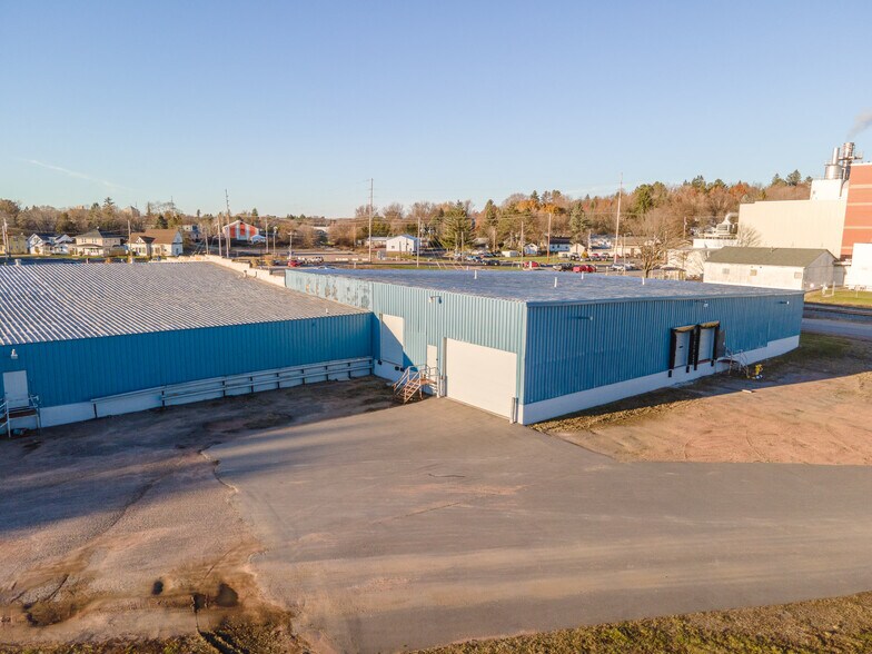 More Photos Of 1328 Curling Way, Wausau Manufacturing For Lease