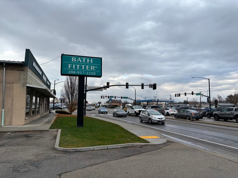 More Photos Of 4141 W Chinden Blvd, Garden City Freestanding For Lease