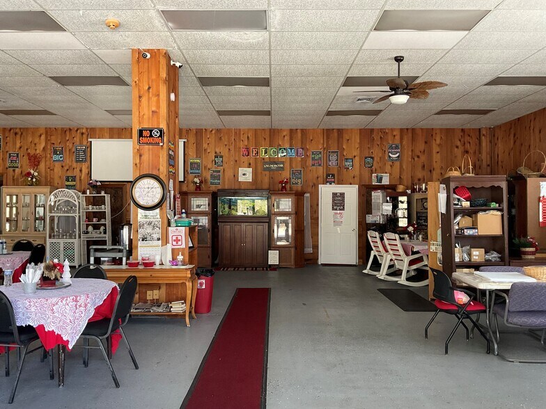 More Photos Of 25040 Blue Star Hwy, Quincy Warehouse For Lease
