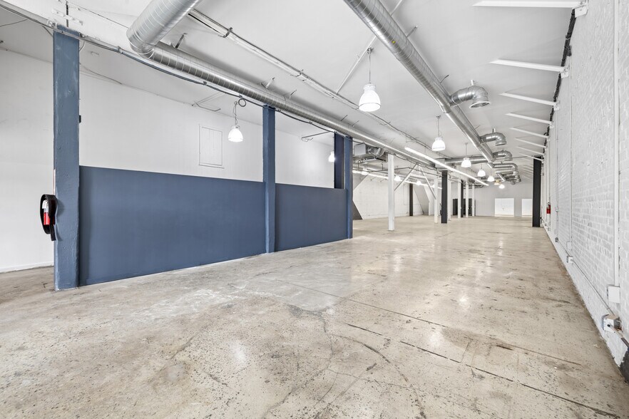More Photos Of 1931 Bay St, Los Angeles Showroom For Lease