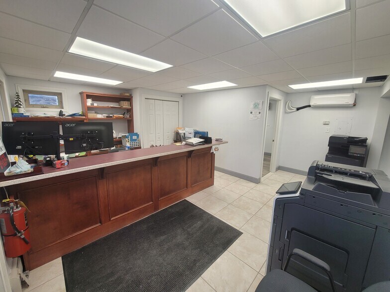 More Photos Of 14340 S La Grange Rd, Orland Park Office Residential For Sale
