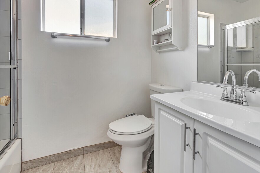 More Photos Of 12731 Barlin Ave, Downey Apartments For Sale