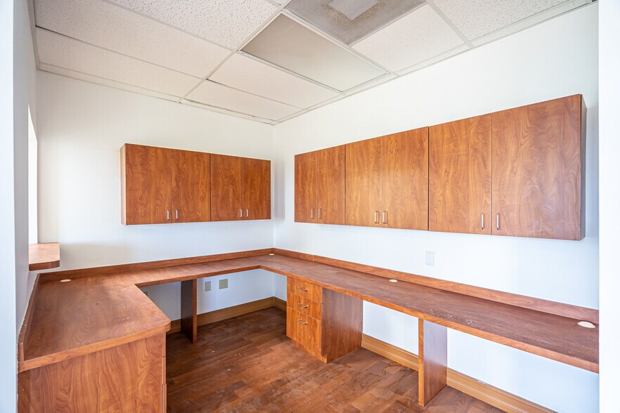 More Photos Of 3702 Washington St, Hollywood Medical For Lease