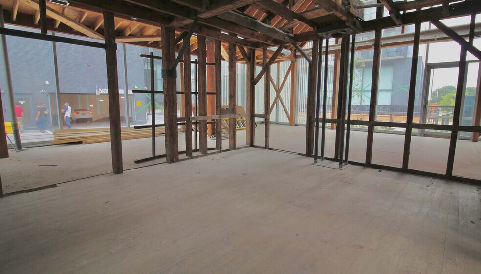 More Photos Of 2460 Bronte Rd, Oakville Office For Sale