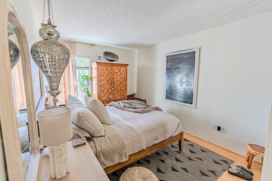 More Photos Of 3013 C St, San Diego Apartments For Sale