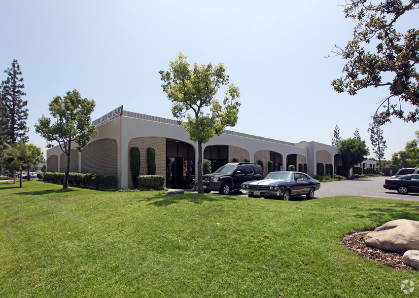 Primary Photo Of 1504-1544 Highland Ave, Duarte Distribution For Lease