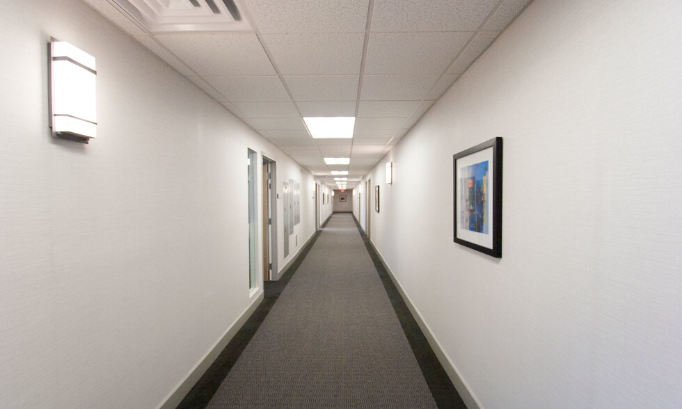 More Photos Of 405-467 S Oxford Valley Rd, Fairless Hills General Retail For Lease