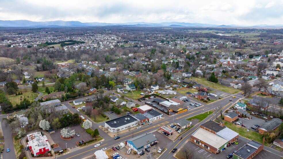 More Photos Of 1012-S S Main St, Culpeper Medical For Sale