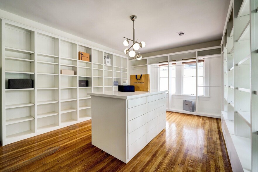 More Photos Of 414 Branard St, Houston Medical For Sale