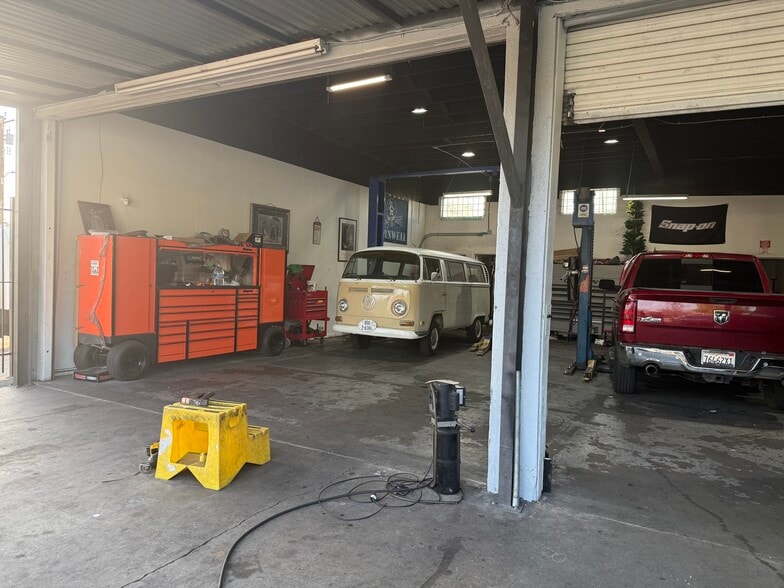 More Photos Of 2315 Fair Oaks Ave, Altadena Auto Repair For Sale