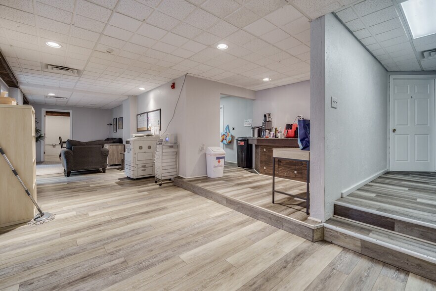 More Photos Of 2589 Boston Rd, Wilbraham Restaurant For Sale