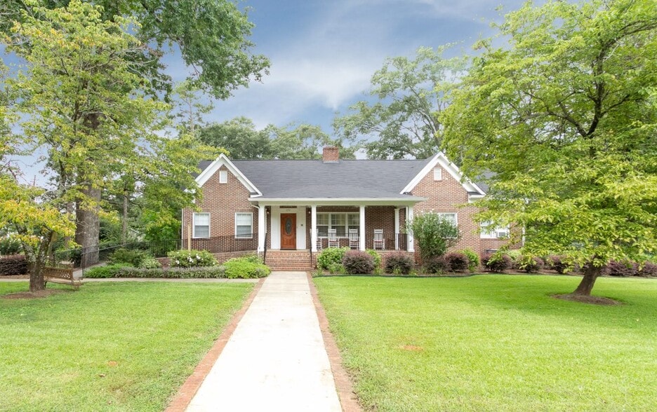 Primary Photo Of 173 S Lee St, Forsyth Assisted Living For Sale