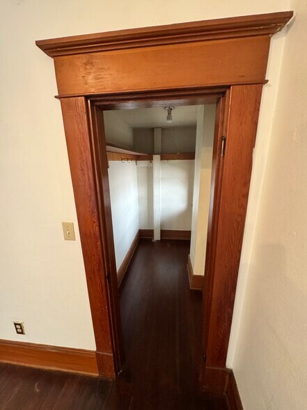 More Photos Of 518 SW 3rd St, Corvallis Office For Sale