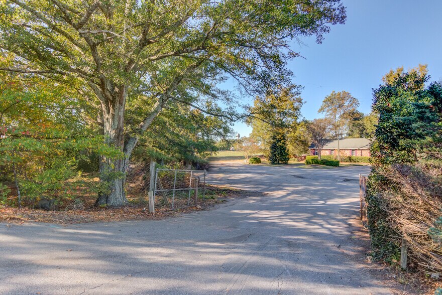 More Photos Of 2161 Pendley Rd, Cumming Industrial For Sale