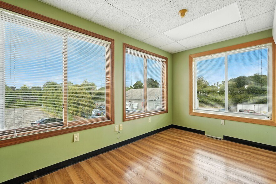 More Photos Of 185 West Ave, Ludlow Medical For Sale