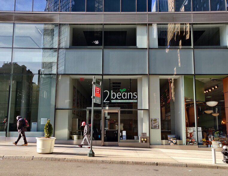 More Photos Of 100 Park Ave, New York Office For Lease