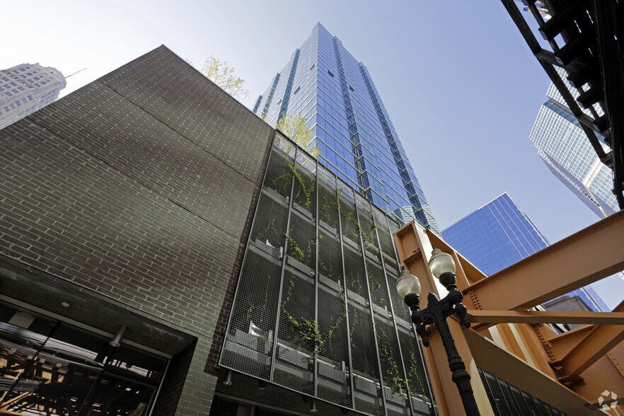 More Photos Of 215 W Lake St, Chicago Apartments For Lease