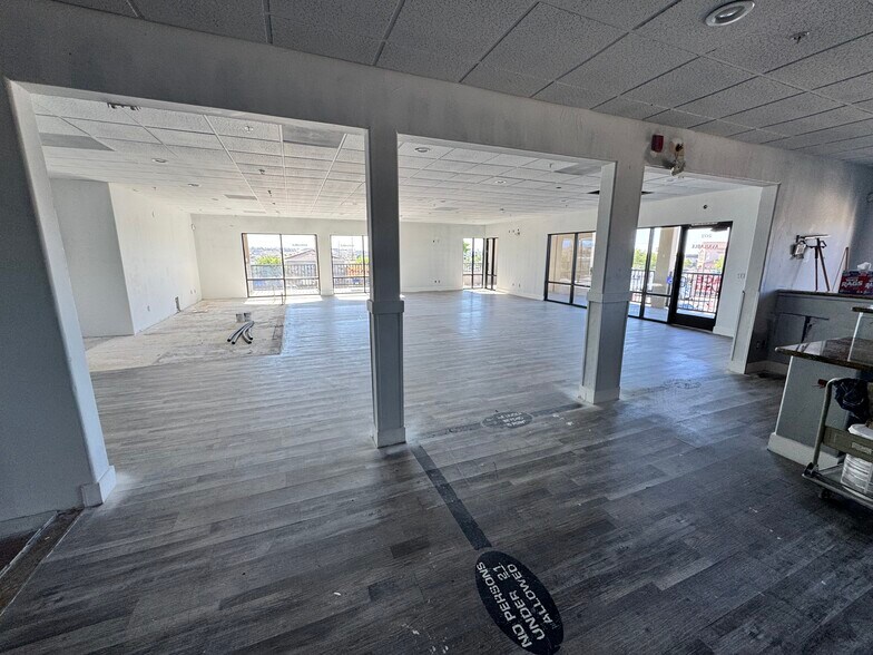 More Photos Of 19341 Bear Valley Rd, Apple Valley Medical For Lease