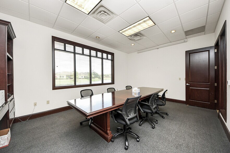 More Photos Of 4610 Riverstone Blvd, Missouri City Medical For Sale
