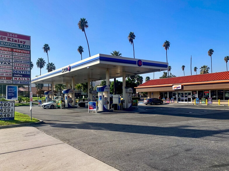 More Photos Of 3830 N Mckinley St, Corona Unknown For Lease