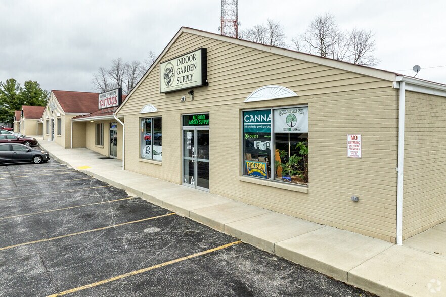 More Photos Of 2027 Suffolk Rd, Finksburg General Retail For Lease