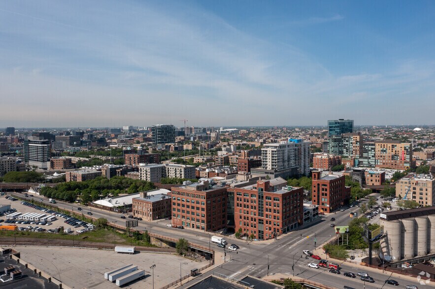 More Photos Of 770 N Halsted St, Chicago Office For Lease