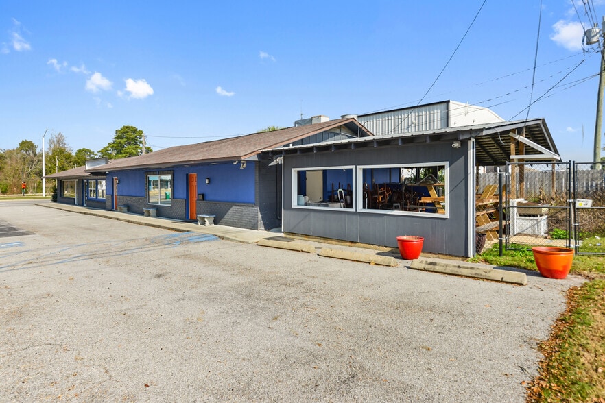 More Photos Of 1220 Bienville Blvd, Ocean Springs General Retail For Lease