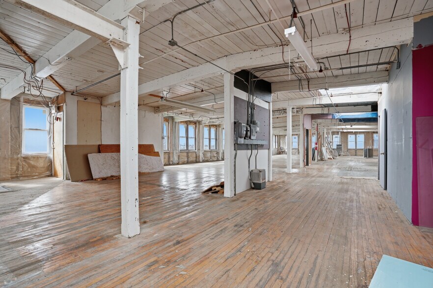 More Photos Of 120 Webster St, Pawtucket Manufacturing For Sale