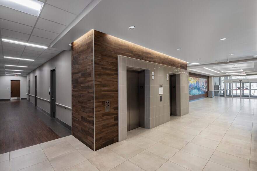 More Photos Of 1301 W 38th St, Austin Medical For Lease