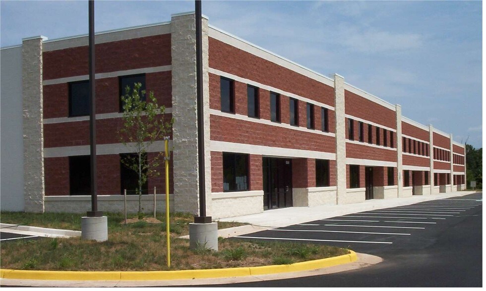 More Photos Of 8462-8482 Virginia Meadows Dr, Manassas Light Manufacturing For Lease