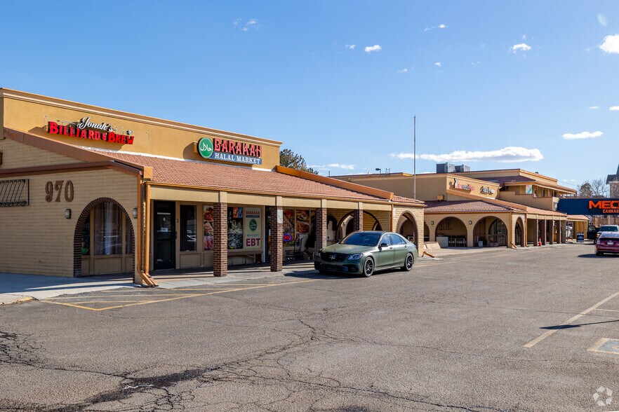 Primary Photo Of 970 S Oneida St, Denver Restaurant For Lease