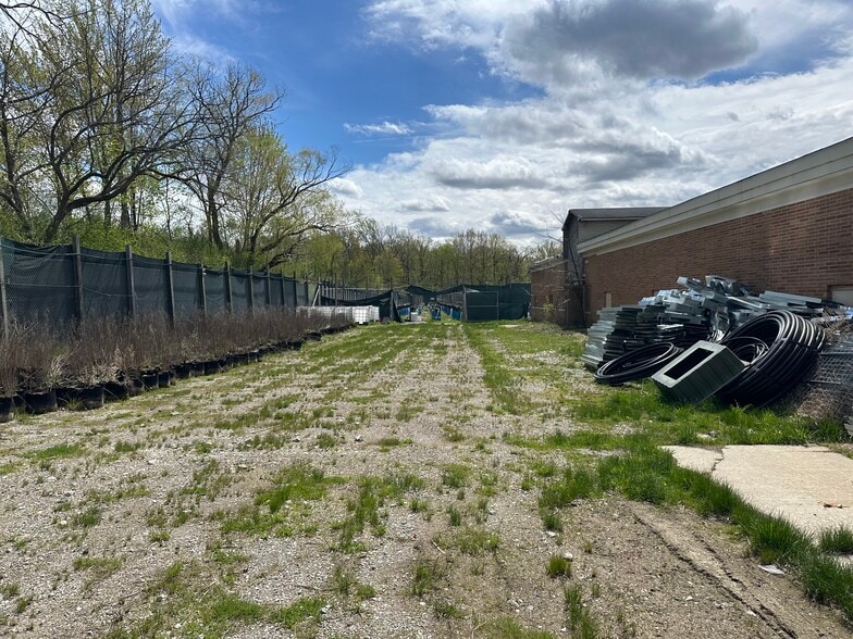 More Photos Of 1711 Banner Rd, Saginaw Industrial For Sale