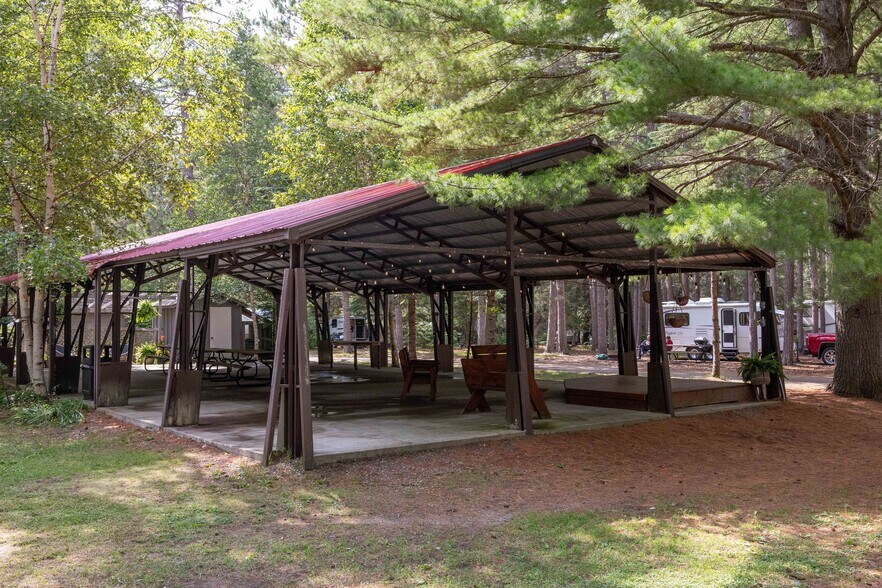 More Photos Of 2883 HWY-60, Dwight Trailer Camper Park For Sale