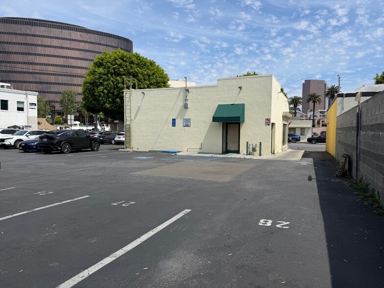 More Photos Of 257 S La Cienega Blvd, Beverly Hills Restaurant For Lease