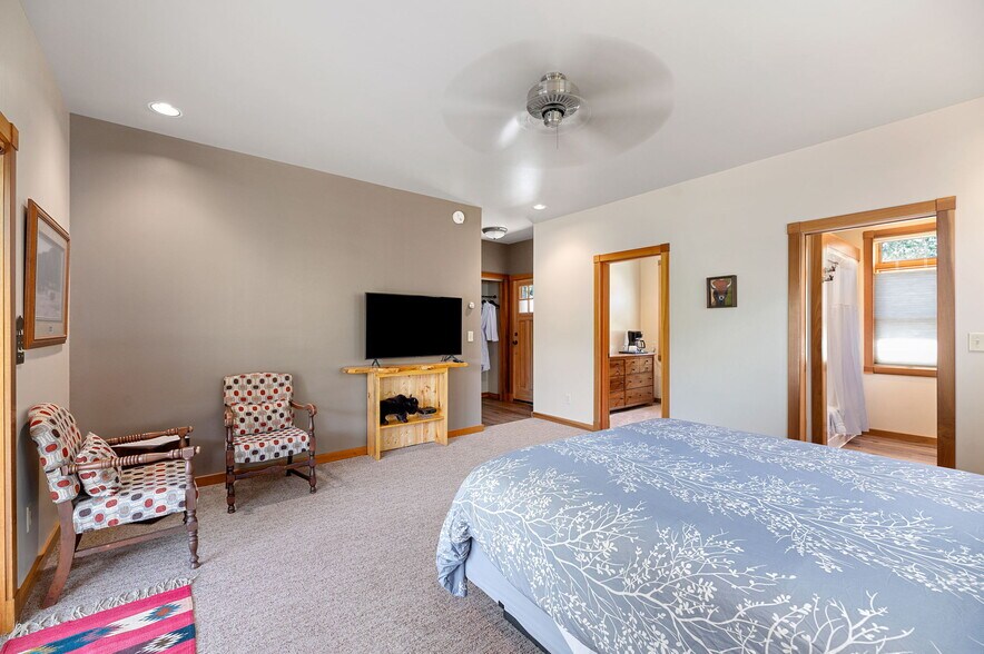 More Photos Of 10888 Rimrock Pl, Spearfish Hotel For Sale