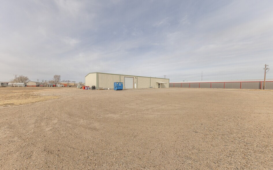 More Photos Of 2303 Private Road 7340 rd, Lubbock Warehouse For Lease