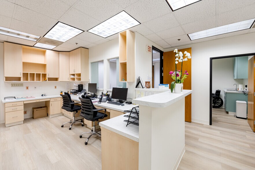 More Photos Of 2031 W Alameda Ave, Burbank Medical For Lease